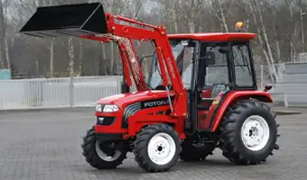 Foton z ładowaczem czołowym